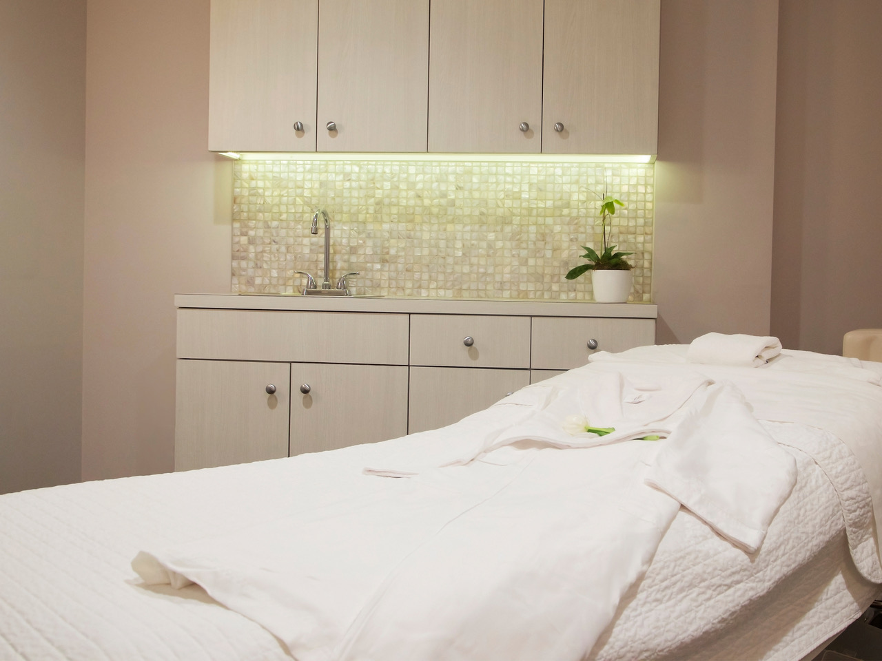 A Laser Focus on Quality & Expertise at INTERLOCKS MedSpa Northshore